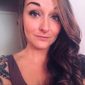 Meet your Posher, Posh